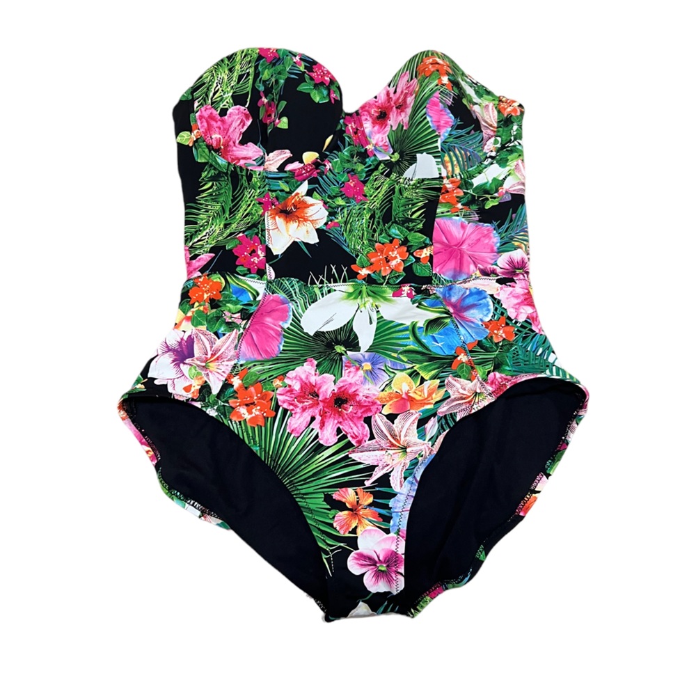 Everyday Sunday gorgeous women’s bathing suit size 16 with underwire and padding
